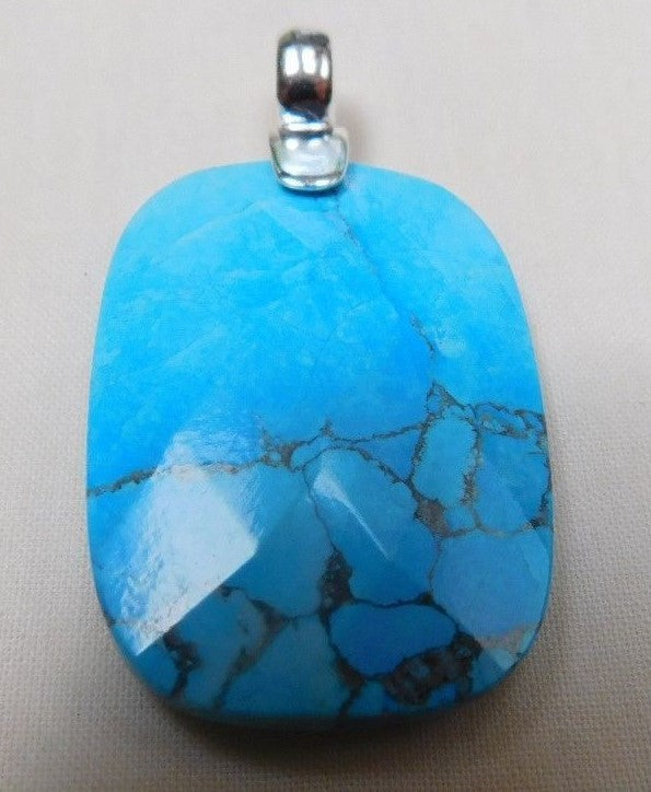 Vintage Pendant Necklaces For Sale