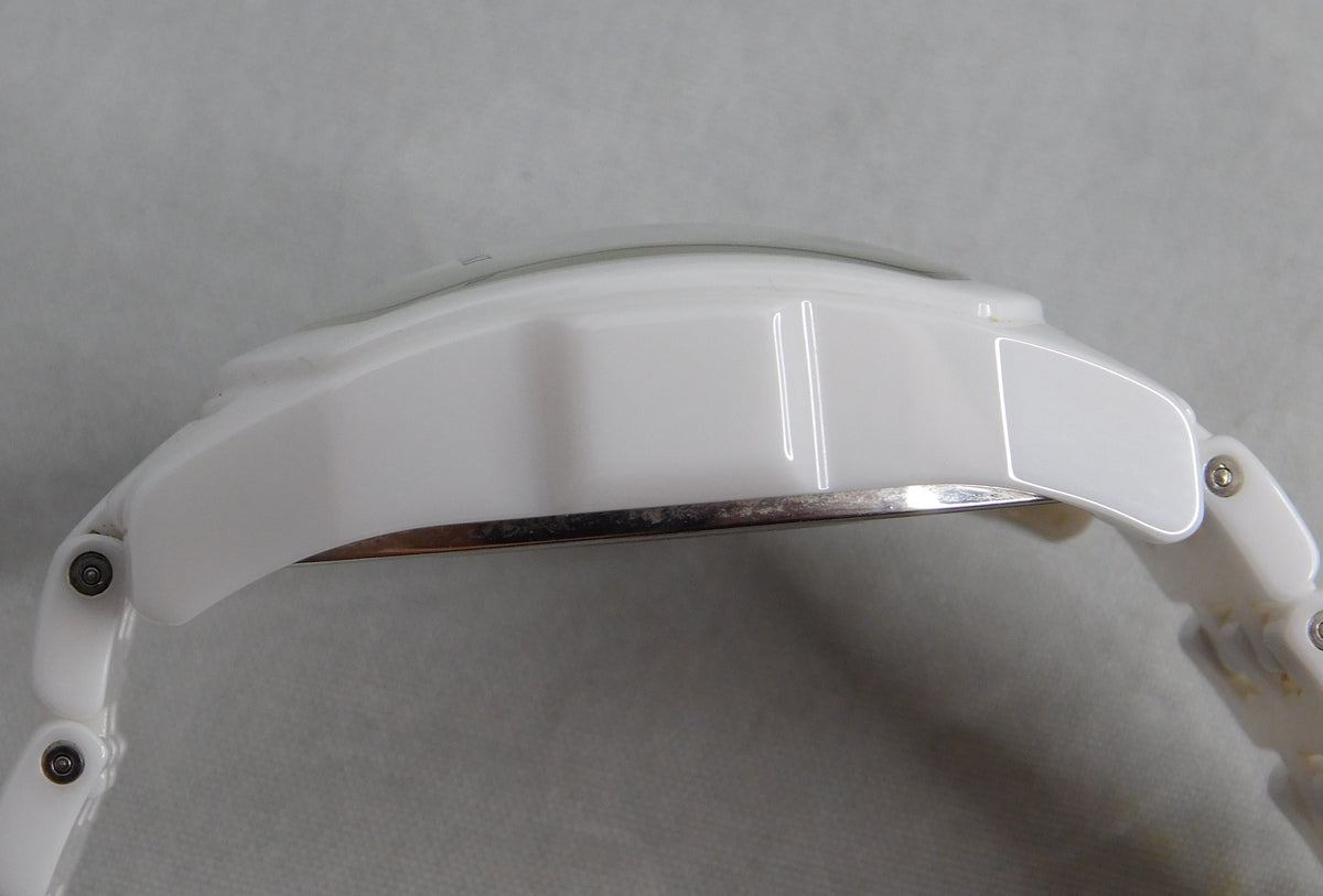 Light Slate Gray Invicta Lupah Model 1127 Solid White Ceramic Manual Wind Mens Watch....33mm