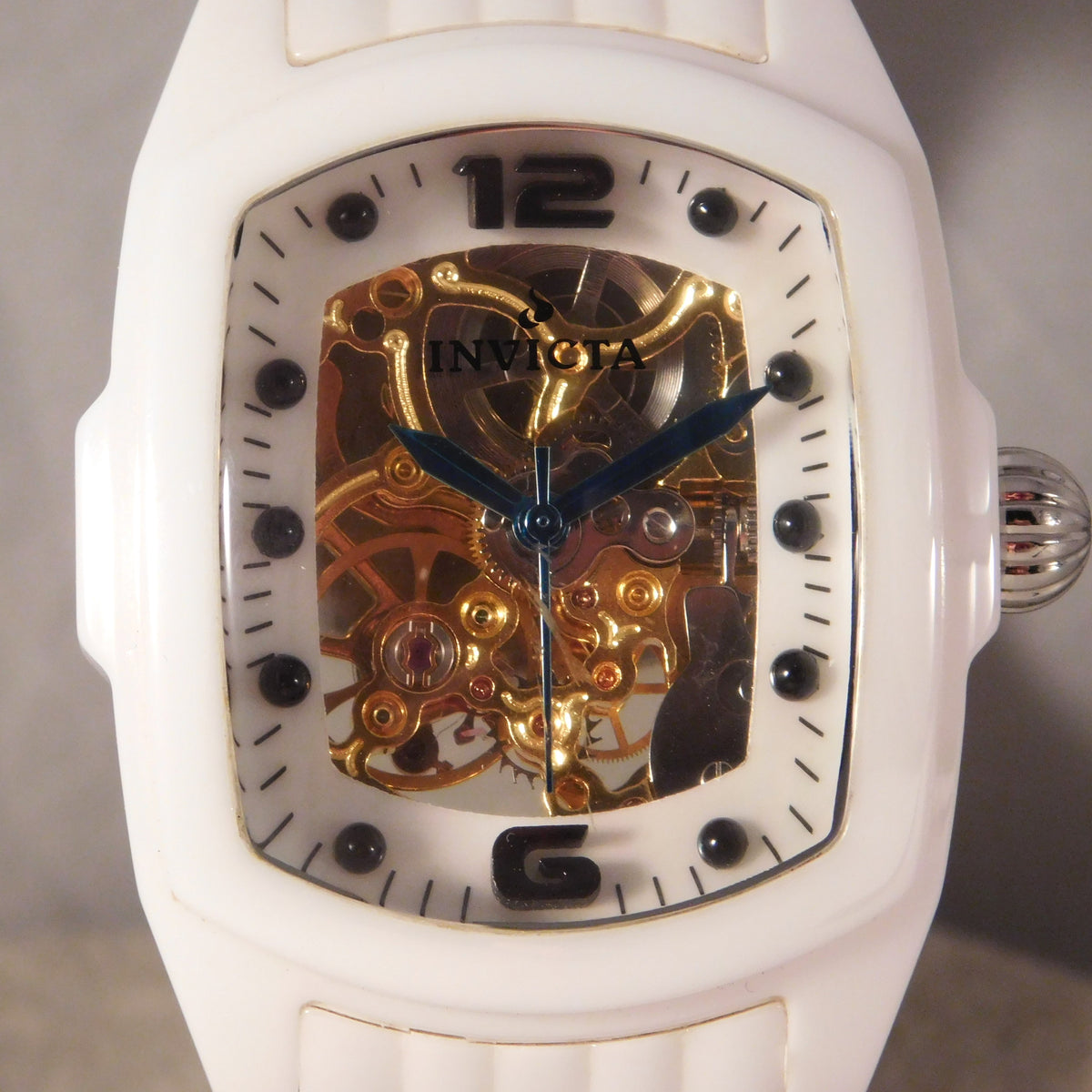 Gray Invicta Lupah Model 1127 Solid White Ceramic Manual Wind Mens Watch....33mm