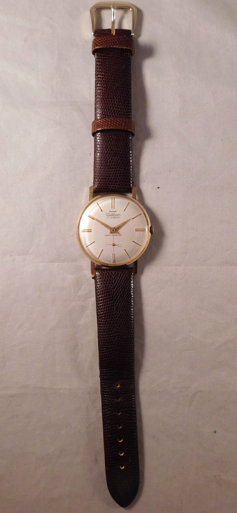Rosy Brown Waltham Classic 17 Jewel Swiss Manual Wind GP Vintage 1960's Men’s Watch....33mm