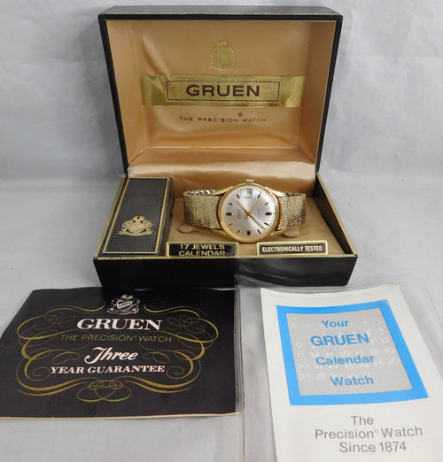 Gray Gruen Precision  17 Jewels Calendar Manual Wind Vintage 1971 Mens Watch....32mm