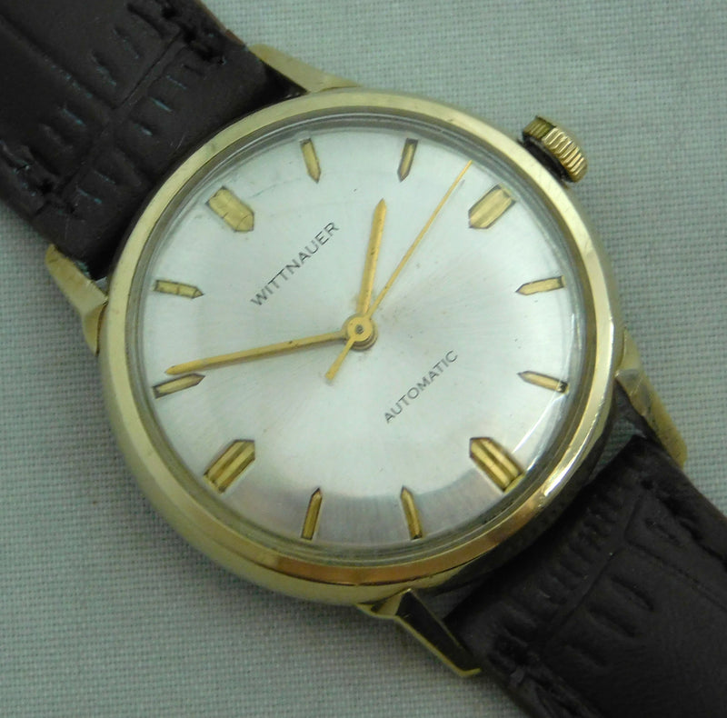 Black Wittnauer Swiss Automatic 10K Gold Filled 17 Jewels 1950's Mens Watch....34mm