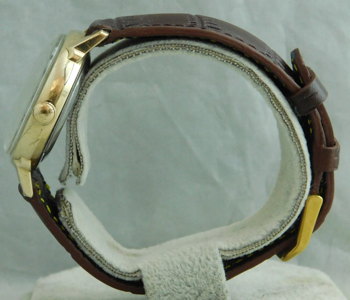 Light Slate Gray Wittnauer Swiss Automatic 10K Gold Filled 17 Jewels 1950's Mens Watch....34mm