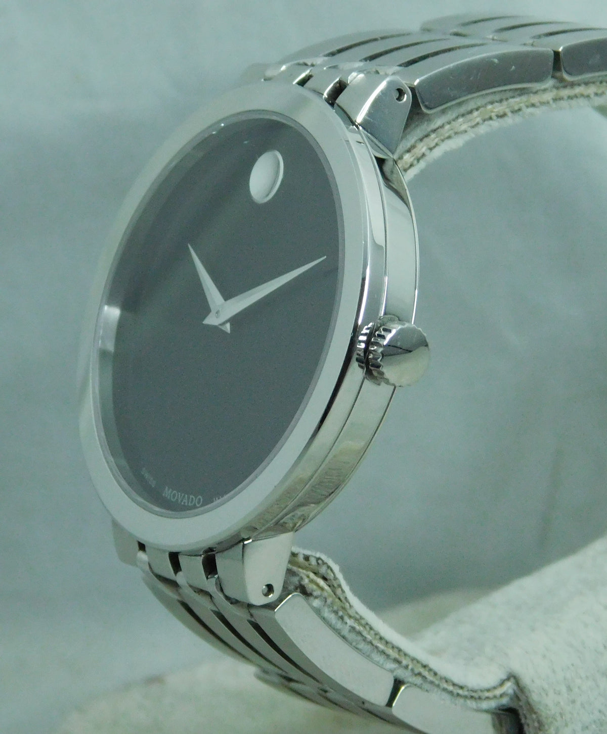 Light Slate Gray Movado Esperanza Black Dial Stainless Steel Mens Watch 39mm