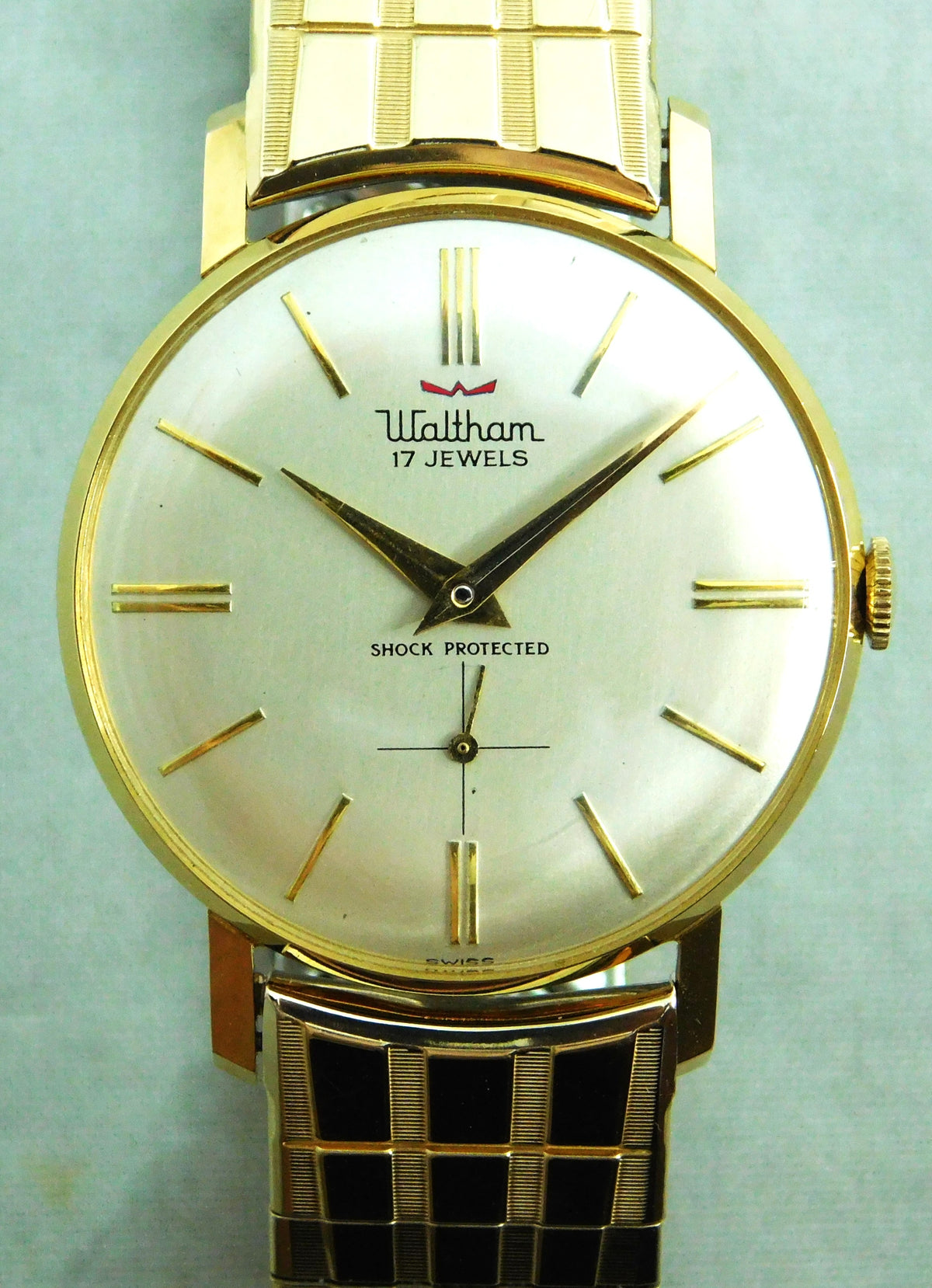 Gray Waltham Ultra-Slim 7mm Thick Swiss Manual Wind Vintage 1960's Mens Watch  33mm