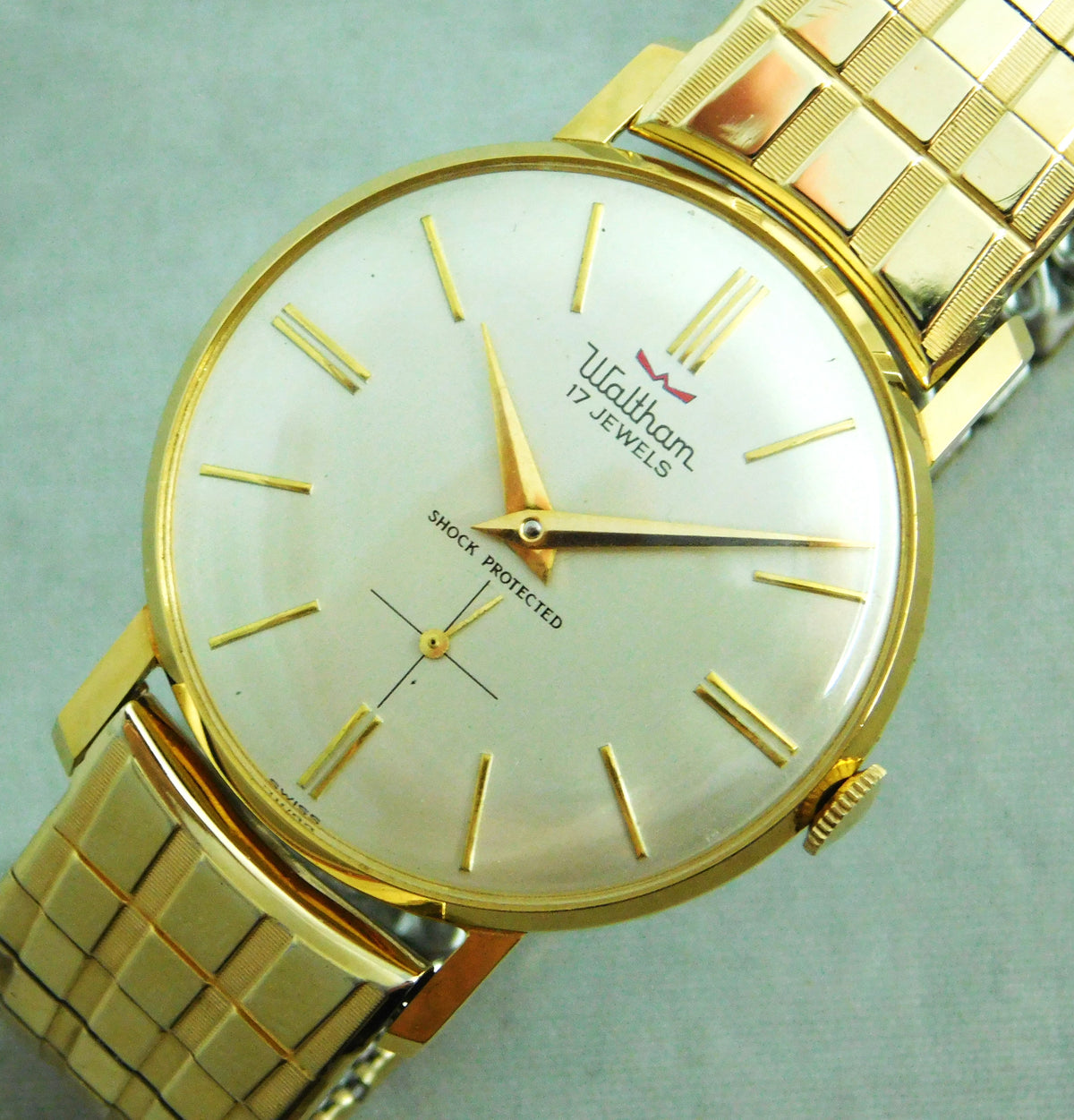 Dark Gray Waltham Ultra-Slim 7mm Thick Swiss Manual Wind Vintage 1960's Mens Watch  33mm