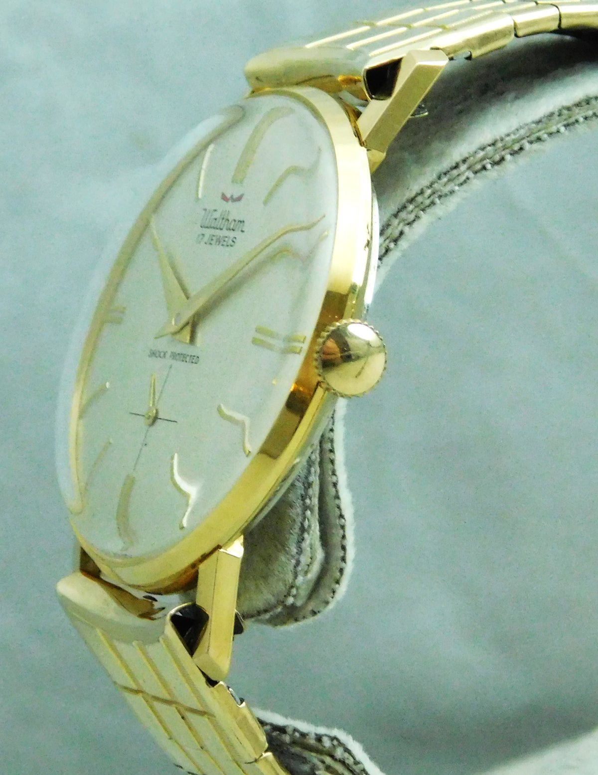 Dark Gray Waltham Ultra-Slim 7mm Thick Swiss Manual Wind Vintage 1960's Mens Watch  33mm