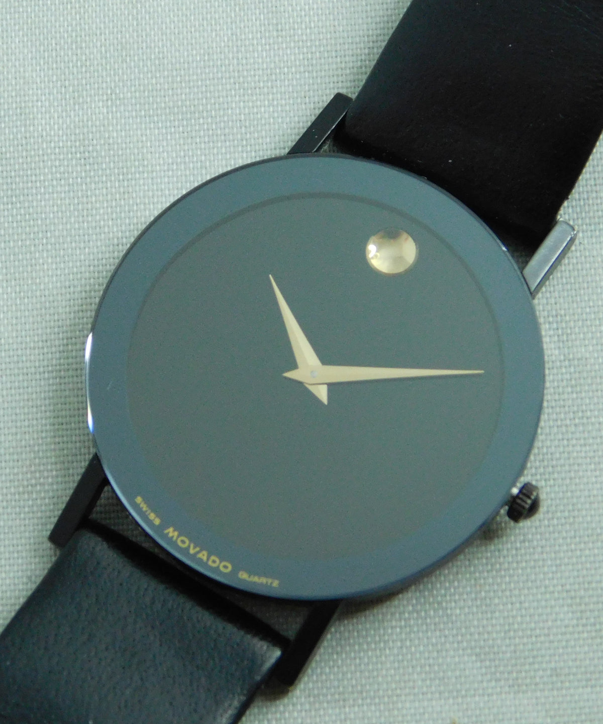 Dim Gray Movado Museum Ultra-Thin 87.40.882N Borderless Sapphire Crystal Mens Watch  31mm