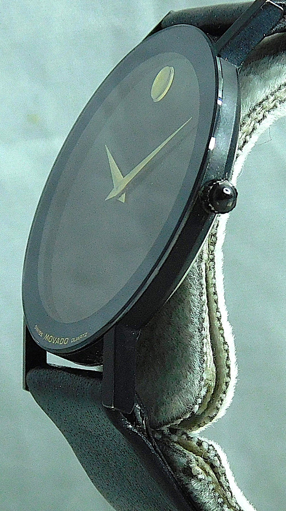 Dim Gray Movado Museum Ultra-Thin 87.40.882N Borderless Sapphire Crystal Mens Watch  31mm