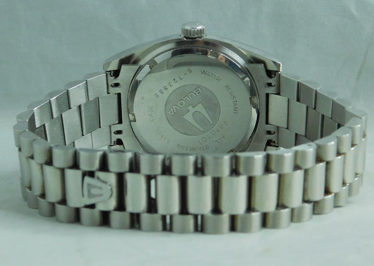 Light Slate Gray Bulova Super Seville Day - Date SS 1980's Swiss Automatic Mens Watch   36mm