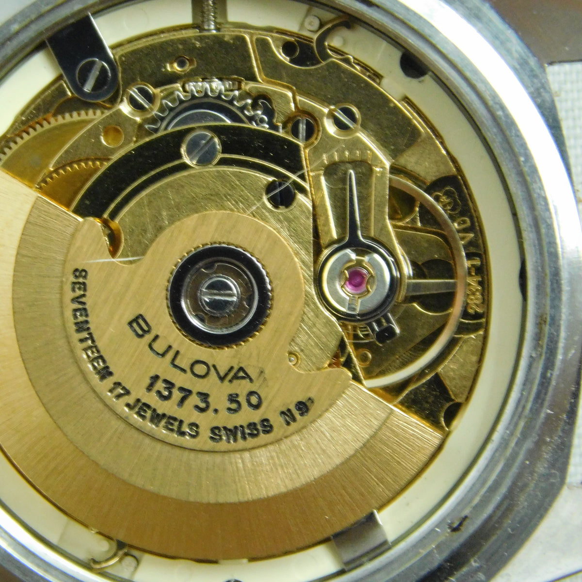 Dark Khaki Bulova Super Seville Day - Date SS 1979 Swiss Automatic Mens Watch   36mm