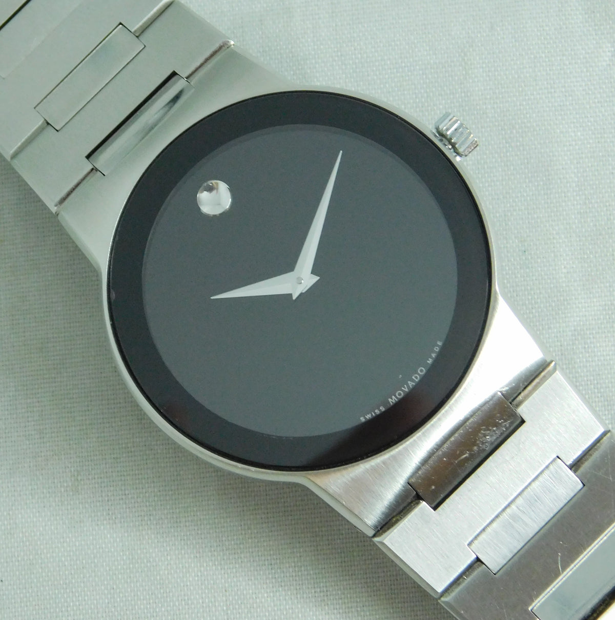 Dim Gray Movado Safiro Stainless Steel Black Dial 84G11885 Circa 2010's Mens Watch   38mm