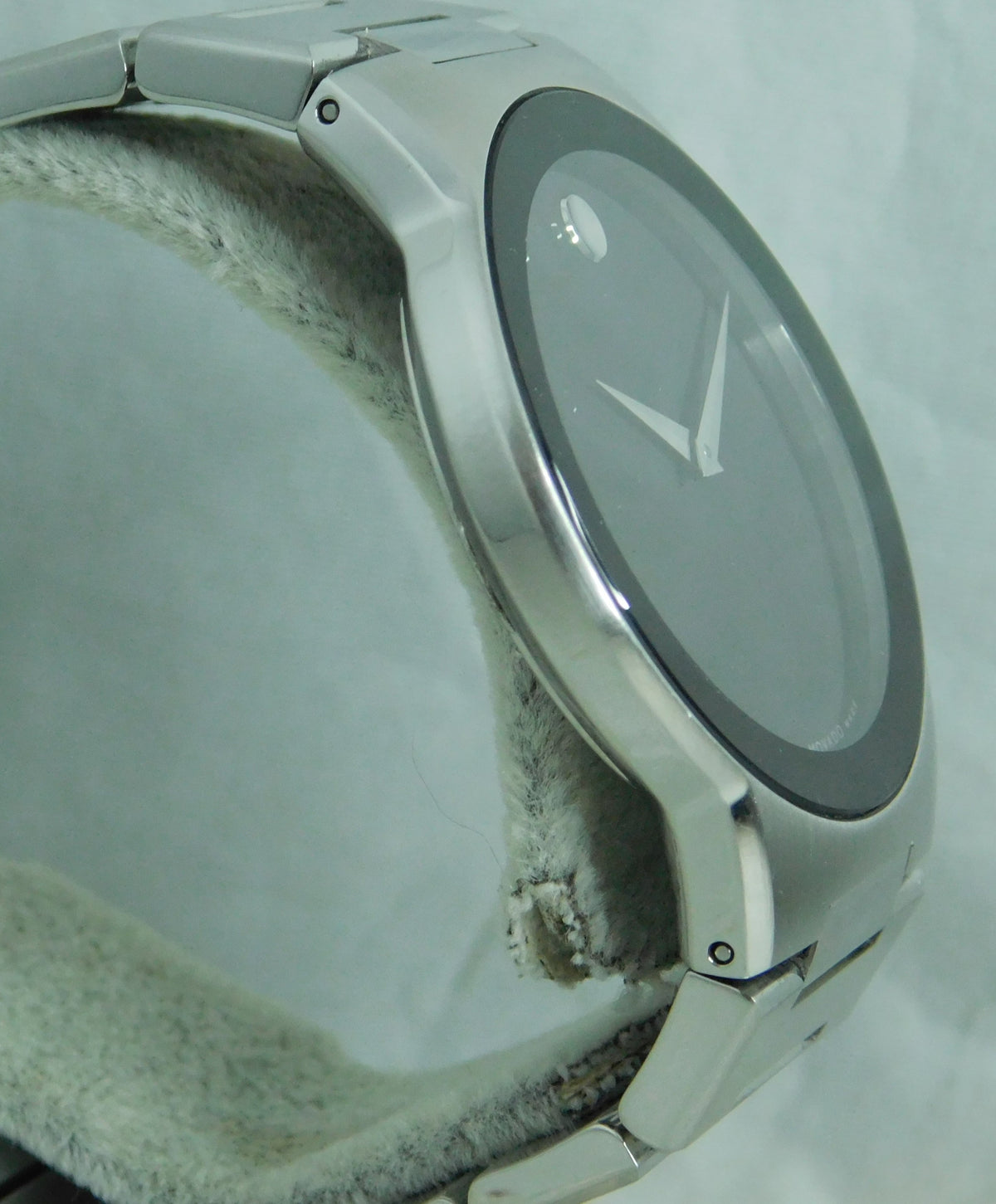Slate Gray Movado Safiro Stainless Steel Black Dial 84G11885 Circa 2010's Mens Watch   38mm