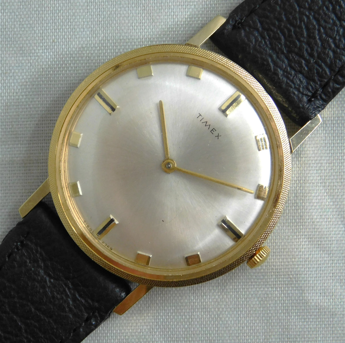 Timex Super Thin Vintage 1968 Manual Wind Silver Sunray Dial Mens Watch   34mm
