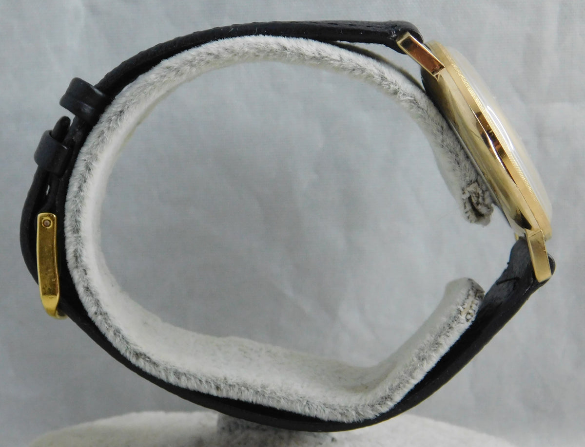 Timex Super Thin Vintage 1968 Manual Wind Silver Sunray Dial Mens Watch   34mm