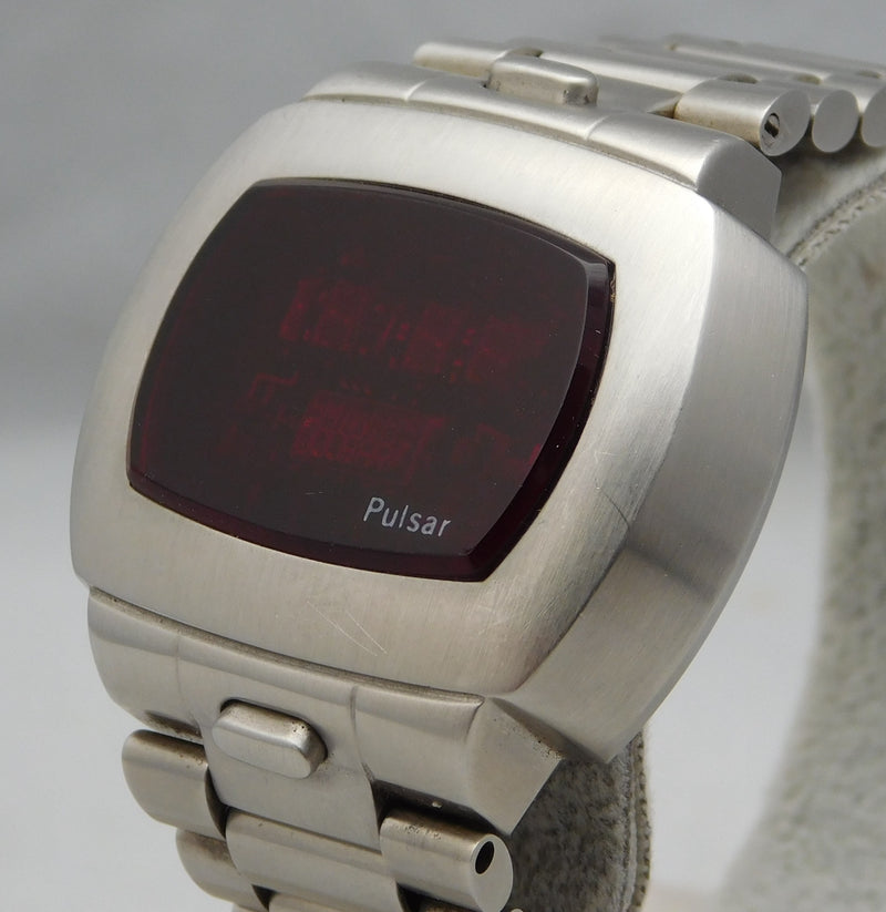 Dark Gray Pulsar Time Computer P4 Classic SS W/Original Bracelet Vintage 1970's Mens Watch